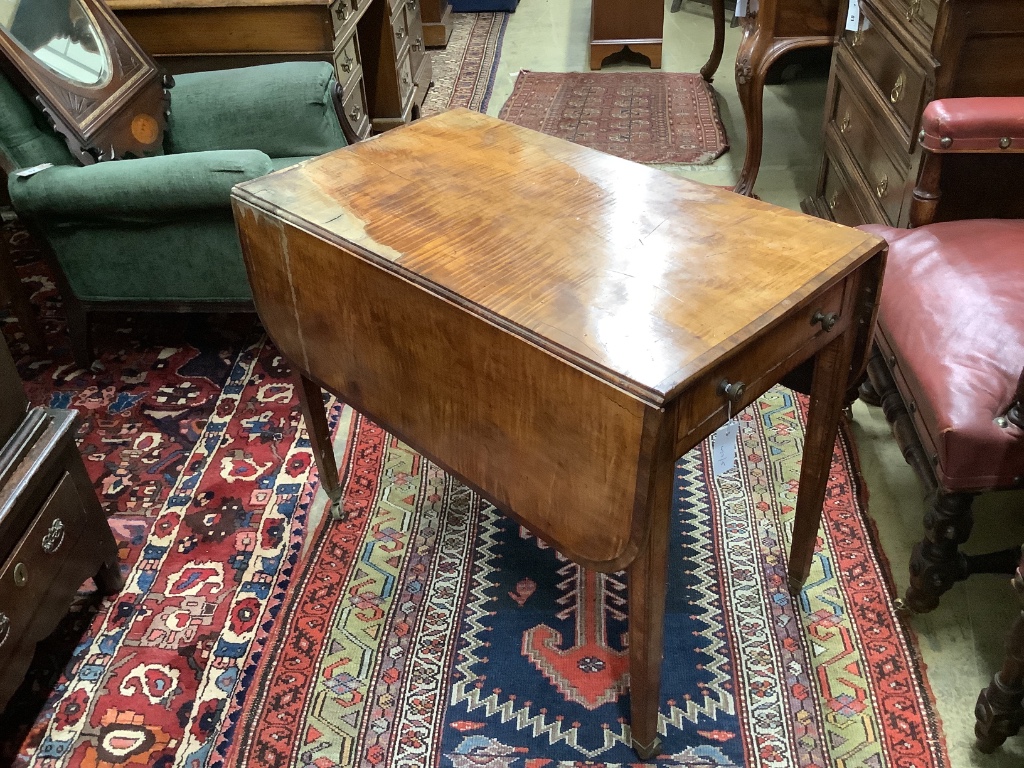 A George III satinwood Pembroke table, width 50cm, depth 87cm, height 71cm